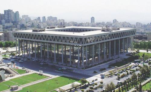لایو خبرنگار صدا وسیما در زمان حمله اسرائیل
