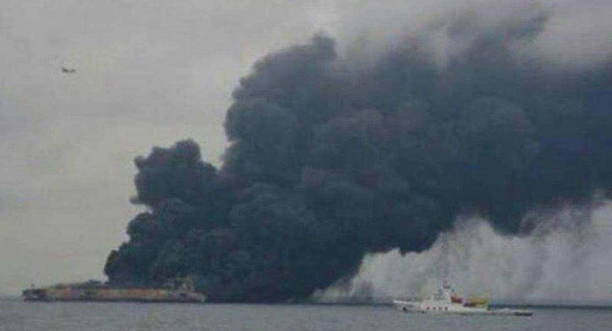 حادثه برای ۳ نفتکش در بندر خور فکان تنگه هرمز