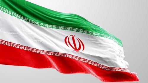 آسمان قم زیر پرچم عزت و اقتدار ایران +فیلم 