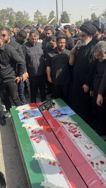 اقامه نمازوآرامگاه ابدی شهیدان حاجی زاده و باقری 