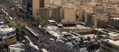 ایرانی پای دین، نظام اسلامی و آرمانها است.