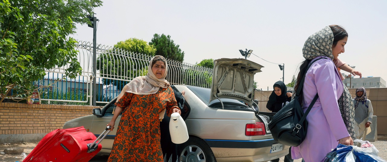 خروج اتباع افغانستانی غیرمجاز از مرزدوغارون خروج اتباع افغانستانی غیرمجاز از مرزدوغارون