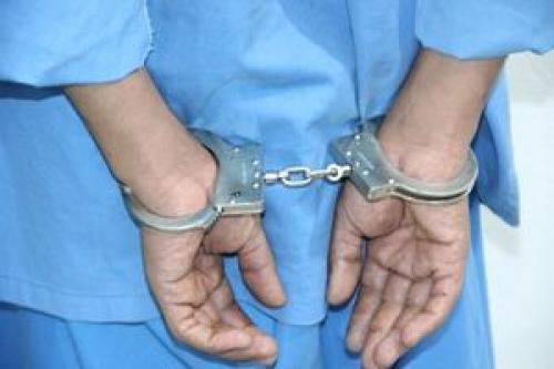عموکشی باضربات چاقو
