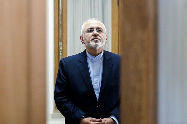 دسته‌گل‌های شما یکی دو تا نیست جناب ظریف!