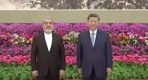 رحمانی فضلی استوارنامه خود را تقدیم رئیس جمهور چین کرد 