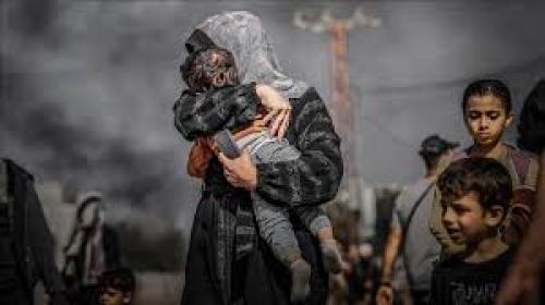 در غزه صدها علی‌اصغر روی دست پدران شهید می شوند