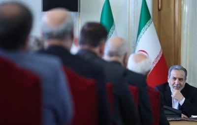  نشست رئیس جمهور با معاونان و مدیران وزارت امور خارجه /عکس