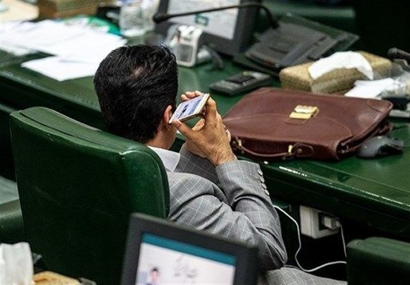 ممنوعیت استفاده ازتلفن همراه درمجلس