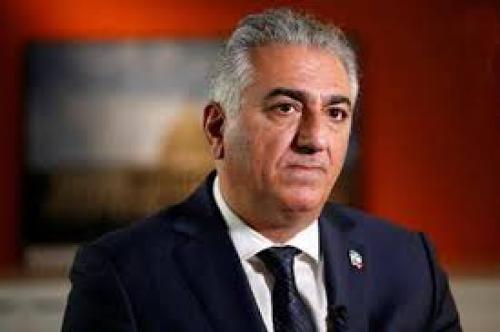میزبانی شاهزاده پهلوی در مقابل تصویر 22 بهمن 