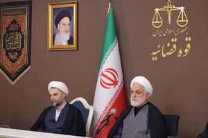 بدون‌ تردید ریشه و منشاء جنایاتی مانند حمله به دادگستری زاهدان آمریکاست