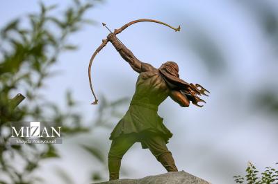  آیین رونمایی از مجسمه آرش کمانگیر / عکس
