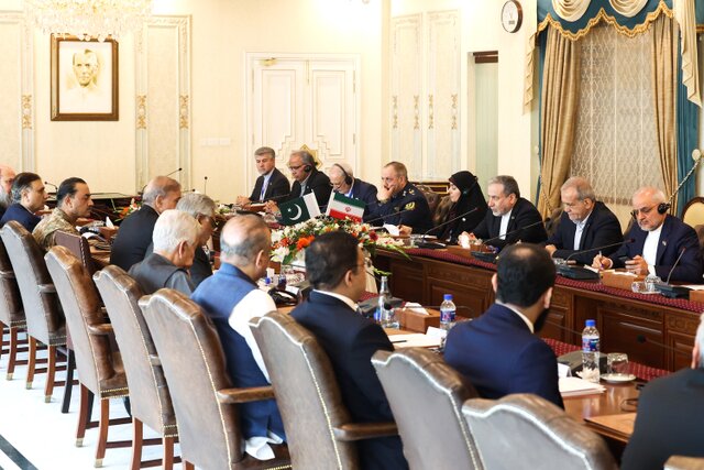  ایران، در سختی‌ها پاکستان را در کنار خود دیده است/شریف: همراهی پاکستان با ایران تداوم دارد