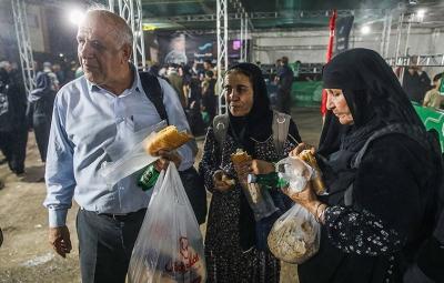  عبور زائران اربعین حسینی از مرز شلمچه /عکس