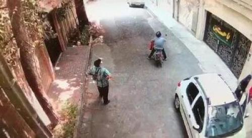 زورگیری از یک مادر و کودک در شرق تهران /فیلم
