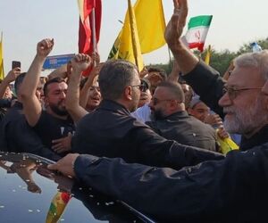 استقبال پرشور لبنانی‌ها از ورود لاریجانی به بیروت+ فیلم