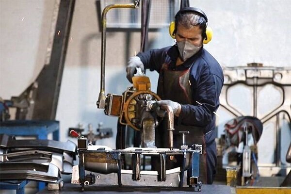  دستمزد ناکافی تا اشتغال غیررسمی دربازارکار