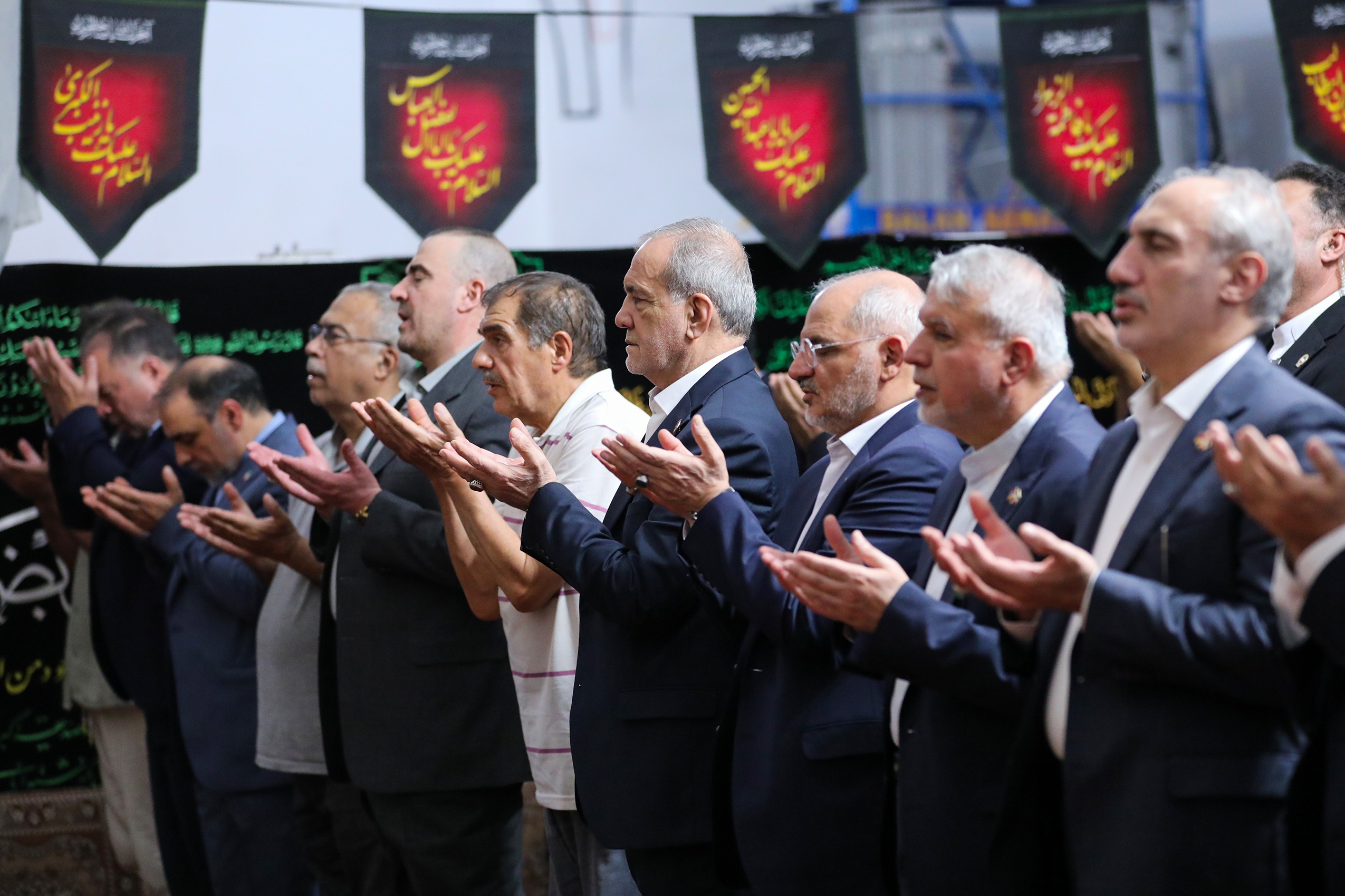بازدید پزشکیان ازمسجد کبود ایروان