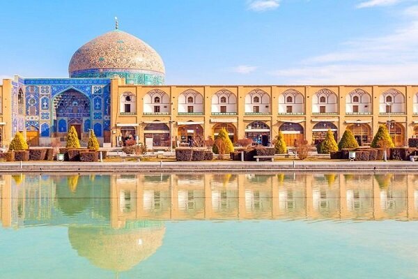 میدان نقش جهان اصفهان از ایوان عالی‌قاپو /فیلم