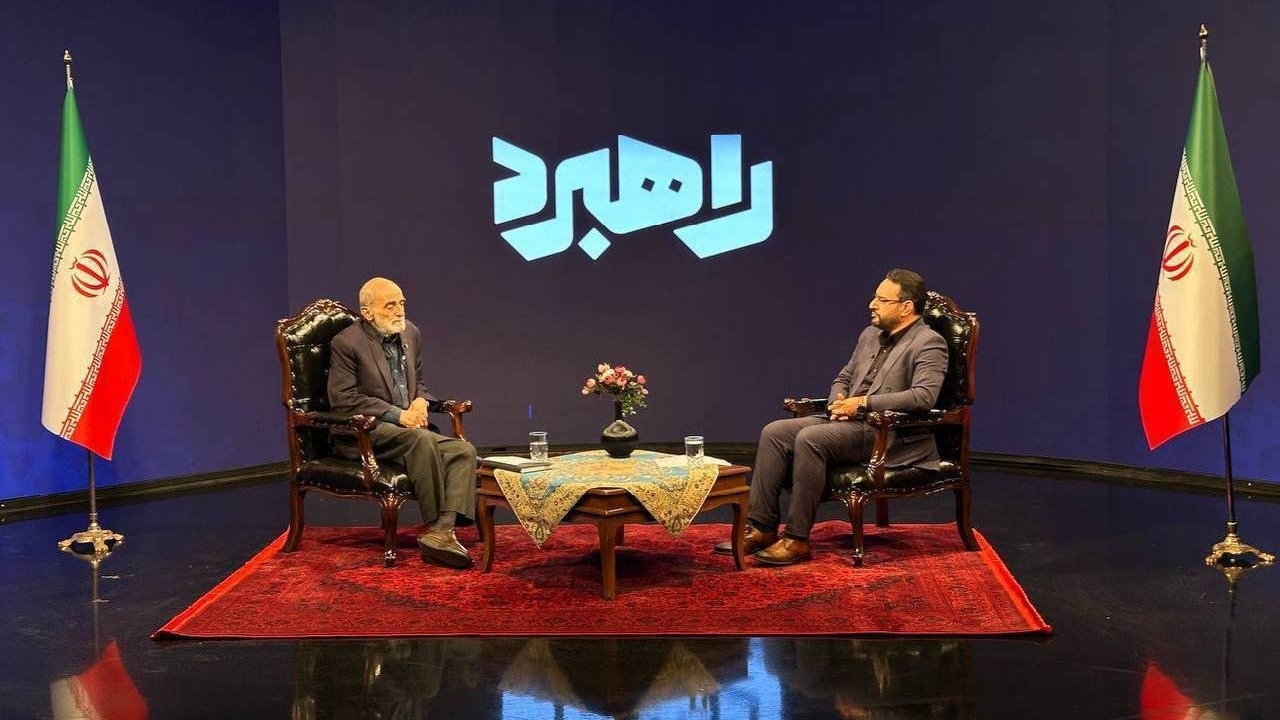 مذاکره معنایی جز تسلیم ندارد 