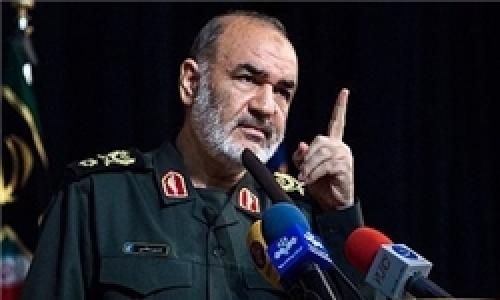 امروز قلم قوی ترین سلاح ماست/ میدان جنگ نرم را باید مانند جنگ سخت وسیع کرد