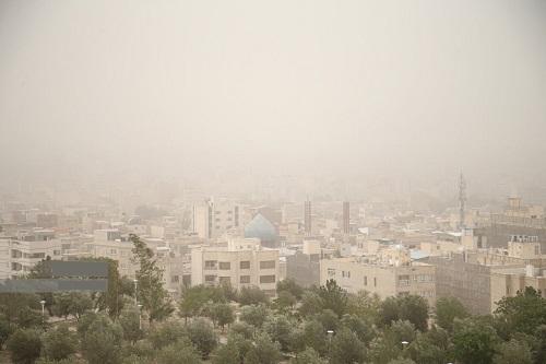 وزش باد شدید و گرد و خاک در تهران؛ هوا خنک می‌شود