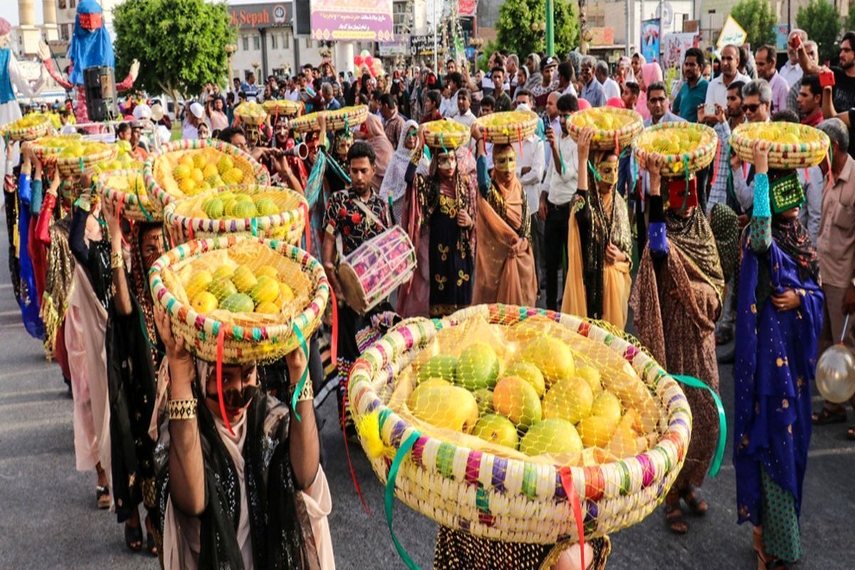 جشنواره شکرگزاری «انبه و یاسمینگُل» جشنواره شکرگزاری «انبه و یاسمینگُل»