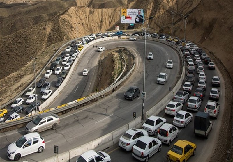 تداوم ترافیک فوق سنگین در جاده چالوس/ مسیرهای جایگزین را انتخاب کنید