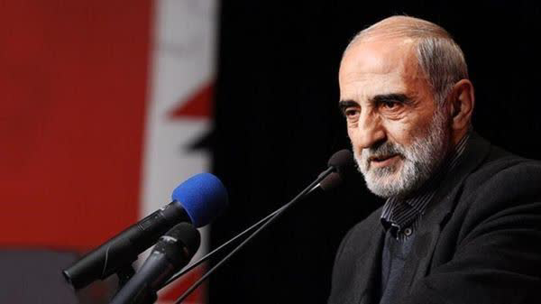 کسانی که هنوز هم دَم از مذاکره می زنند، اگر خائن نباشند، احمقند
