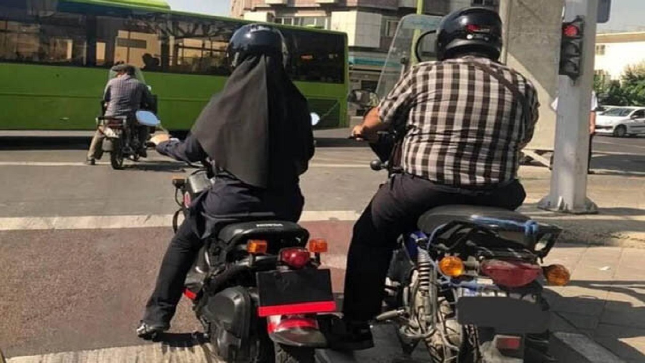  رانندگی بدون گواهینامه جرم است