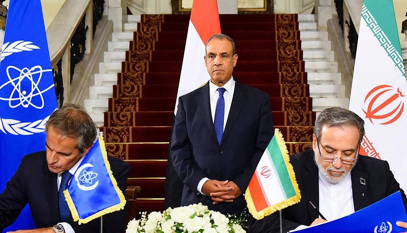  ماشه را غرب می‌کشد خشاب را غرب‌زدگان پُر می‌کنند