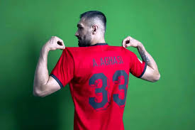  عارف آقاسی پشیمان شد 