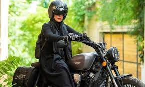 موتورسواری بانوان سوژه‌ ی داغ رسانه‌ ای