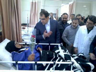 عکس/ عیادت وزیر بهداشت از مجروحان سامرا 