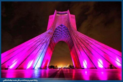 برج آزادی صورتی می‌شود