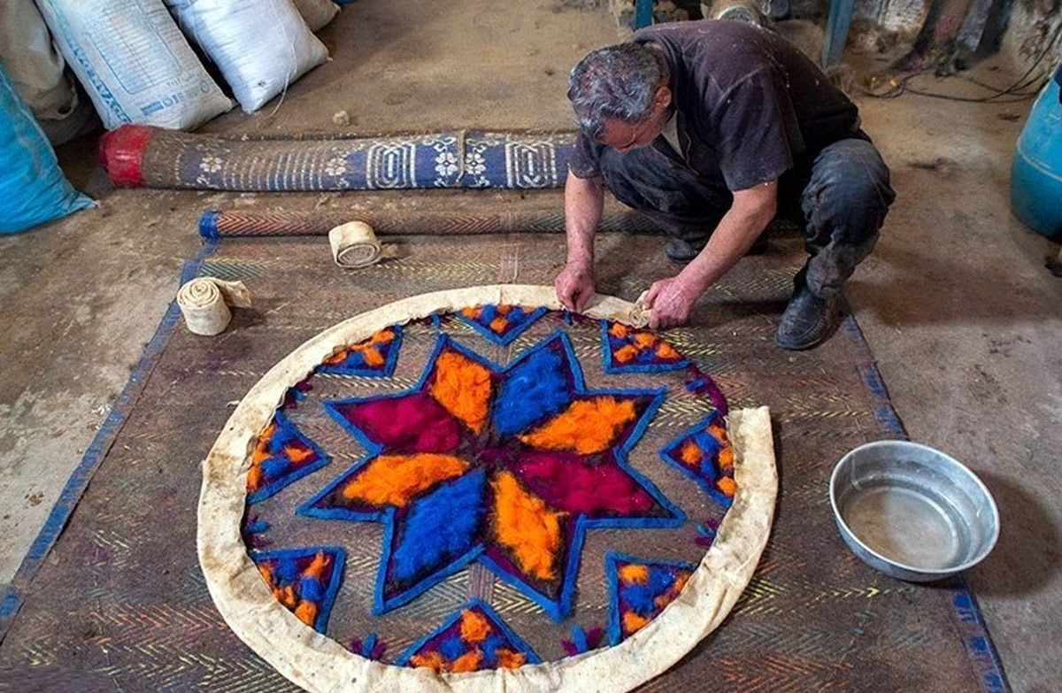 صنایع دستی ایران نمدمالی