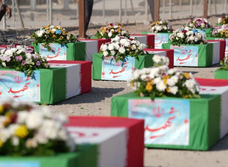 استقبال از پیکرهای طیبه ۴۶ شهید گرانقدر استقبال از پیکرهای طیبه ۴۶ شهید گرانقدر