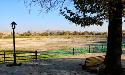 نگین درخشان طبیعت کرمانشاه خشکید