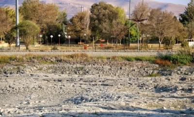 نگین درخشان طبیعت کرمانشاه خشکید