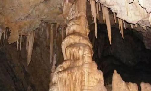 آثارتاریخی تفریحی فیروزکوه