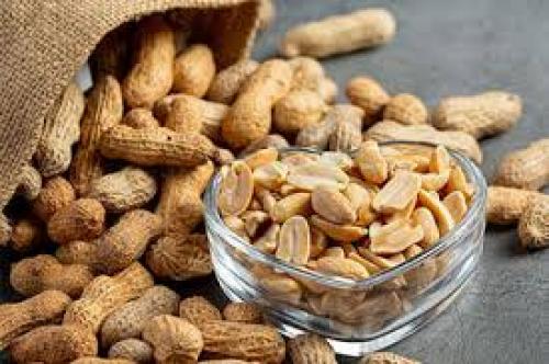  به نوزادانتان بادام زمینی بدهید 