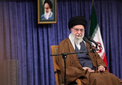 دیدار مدال‌آوران ورزشی و المپیادهای علمی با رهبر انقلاب /عکس