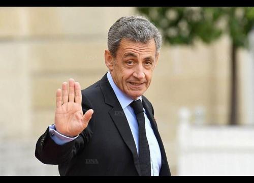 لحظه بازداشت رئیس جمهور سابق فرانسه  /فیلم 