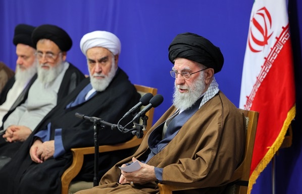 میرزای نائینی معتقد به تشکیل «حکومت اسلامی» و مسئله «ولایت» بود /تعبیر امروزی جمهوری اسلامی همان حکومت مدنظر میرزای نائینی است +صوت وفیلم