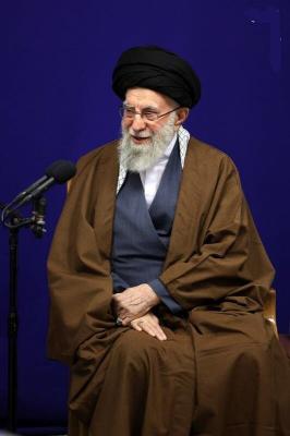 دیدار دست‌اندرکاران کنگره بین‌المللی نائینی با رهبر انقلاب