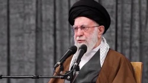 روایت رهبر انقلاب درباره خیالپردازیهای رئیس جمهور آمریکا  روایت رهبر انقلاب درباره خیالپردازیهای رئیس جمهور آمریکا