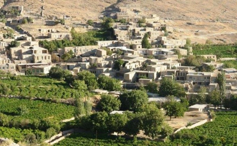 هزاوه؛ روستایی که با انگور زنده است