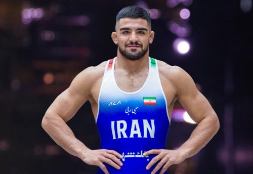 کشتی آزاد امیدهای جهان؛ عظیمی طلا گرفت کشتی آزاد امیدهای جهان؛ عظیمی طلا گرفت