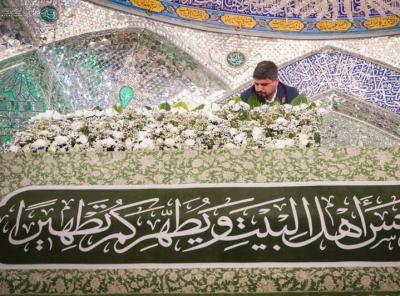 گل آرایی ضریح امیرالمومنین گل آرایی ضریح امیرالمومنین
