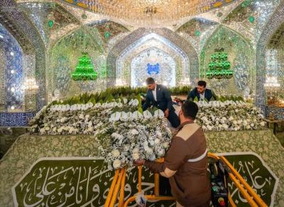 گل آرایی ضریح امیرالمومنین گل آرایی ضریح امیرالمومنین
