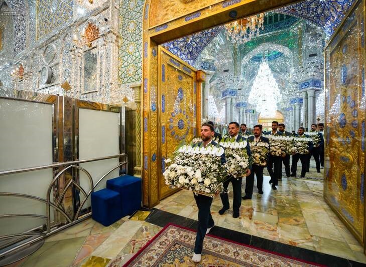 گل آرایی ضریح امیرالمومنین گل آرایی ضریح امیرالمومنین